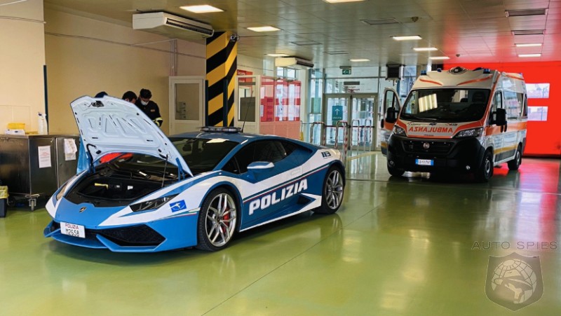 Italian Police Use Lamborghini Huracan To Deliver Human Organs To Those In Need